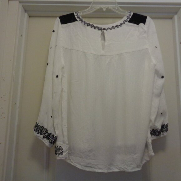 BOHEMIAN DREAMER CREPEY RAYON EMBROIDERY PEASANT BLOUSE BY KNOX ROSE M - Picture 3 of 4